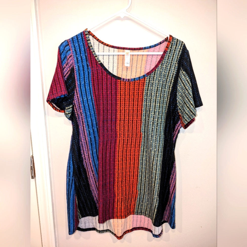 LuLaRoe Size Large Shirt - Excellent Condition